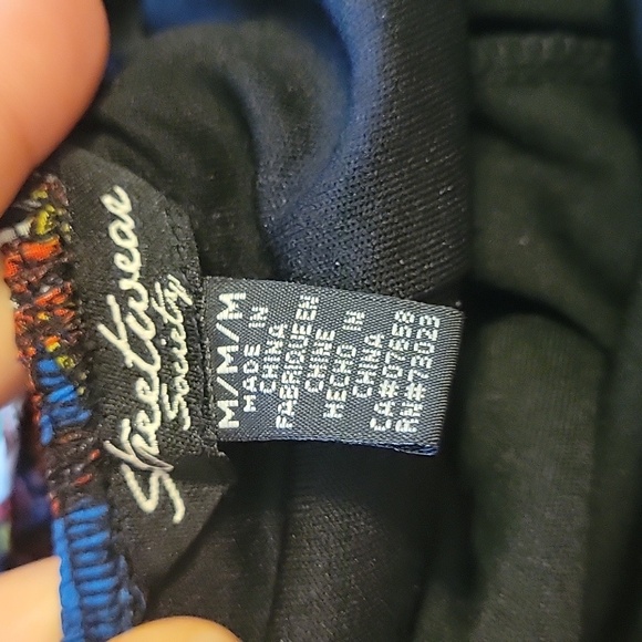 Vibrant Paisley Maxi Dress - Picture 4 of 4